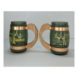 VTG Green Handled SIESTA WARE New York City Souvenir Mugs, H5”XW2.5”